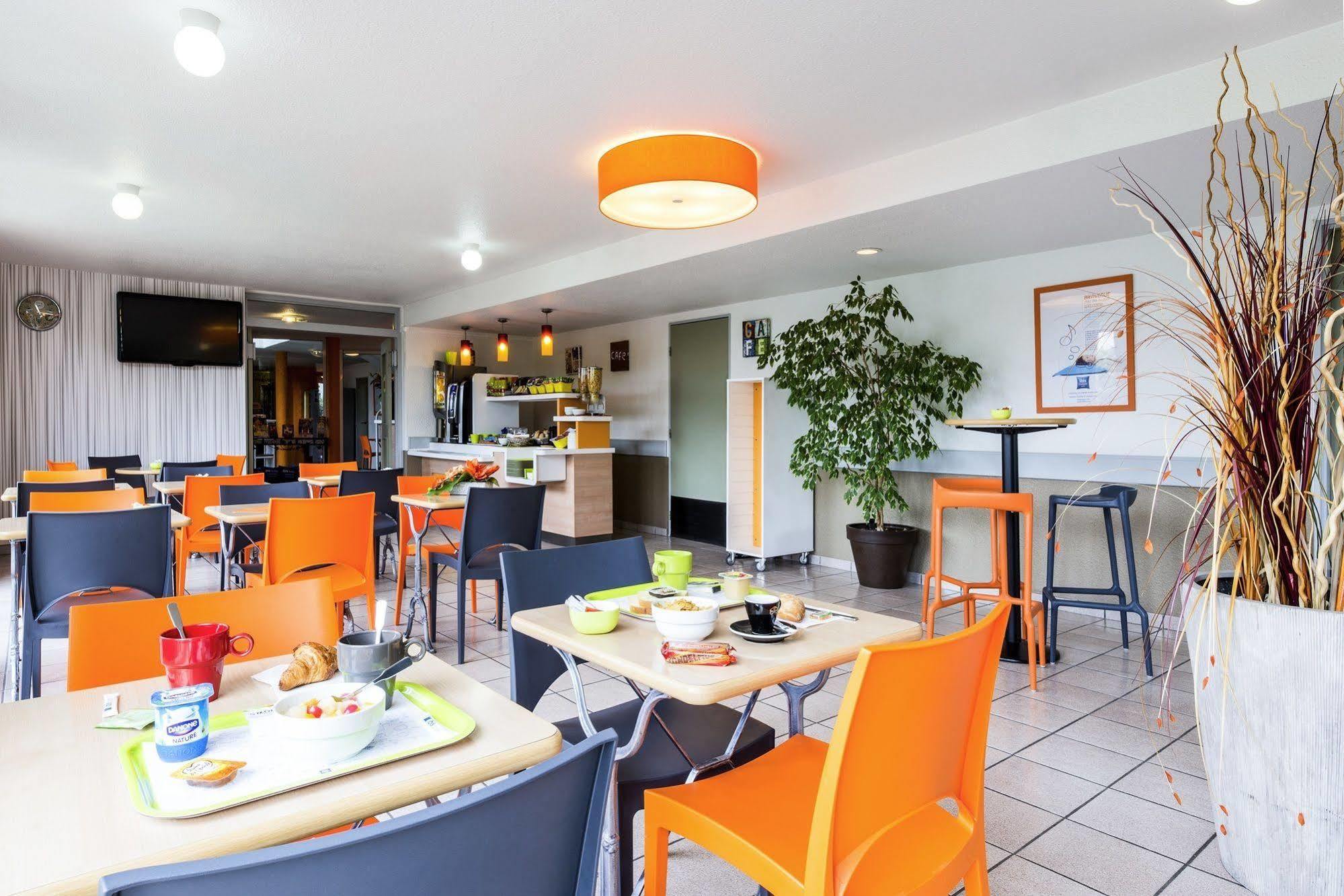 ibis budget Châtellerault Nord Hotel Buitenkant foto